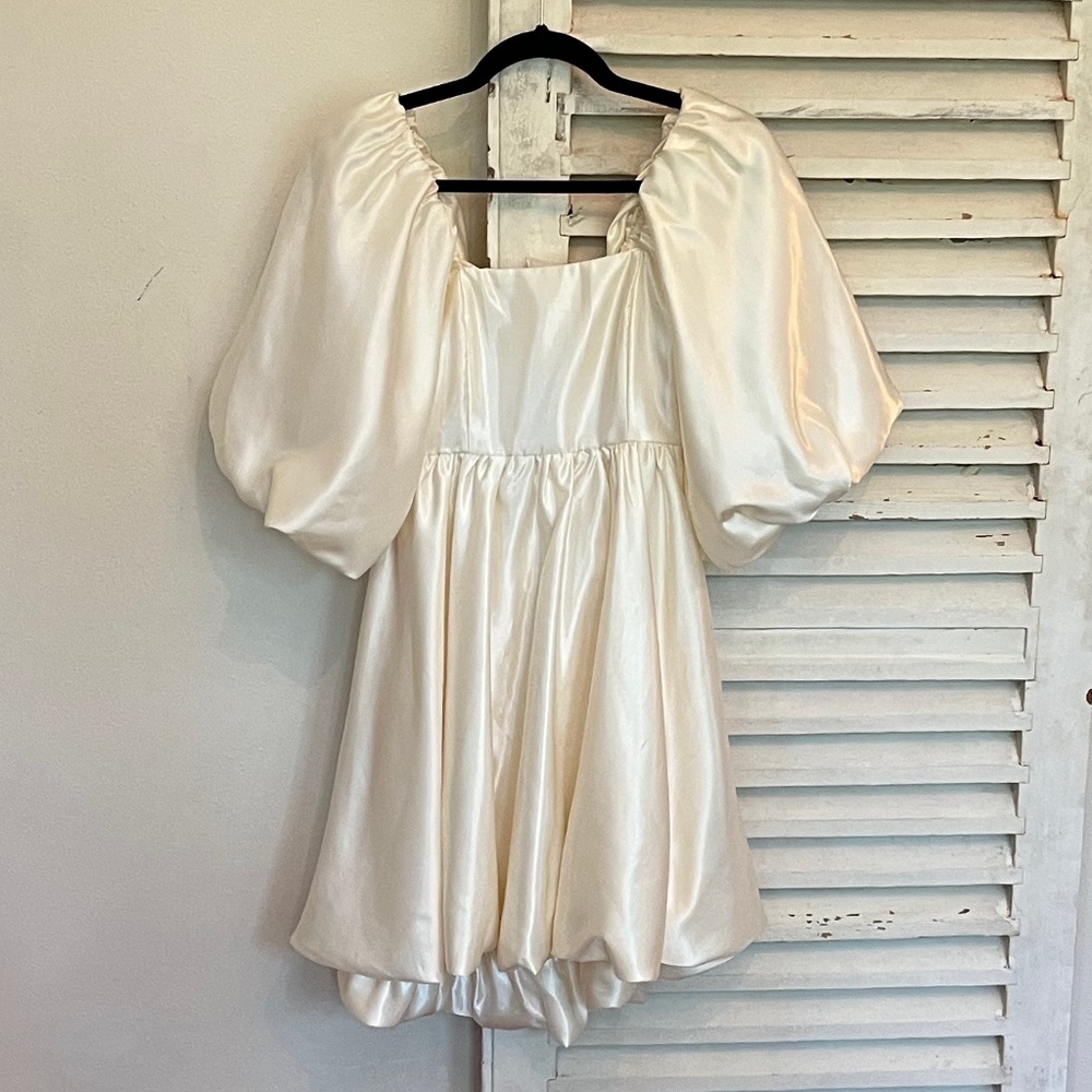 Mable satin/pearly puff sleeve bubble hem dress, Small